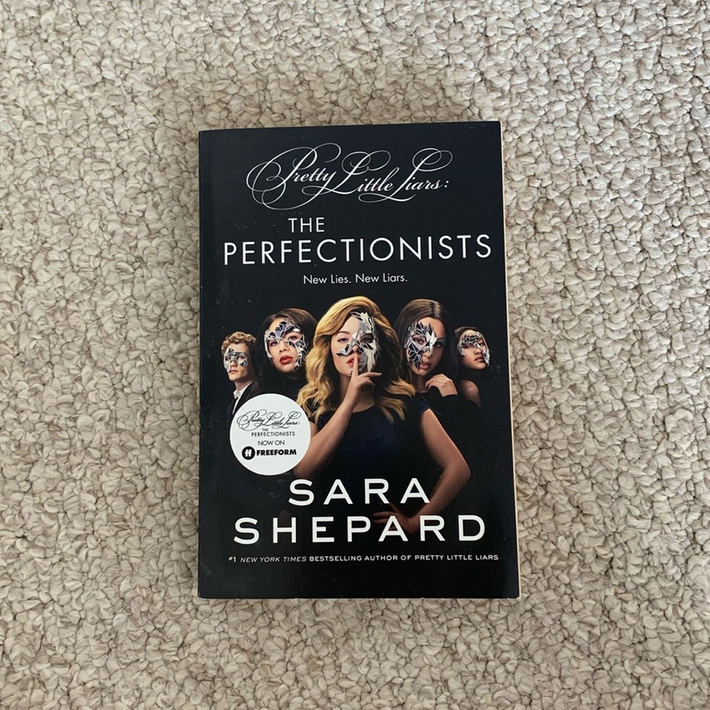 Pretty Little Liars (PLL) The Perfectionists by Sara Shepard Book; thriller